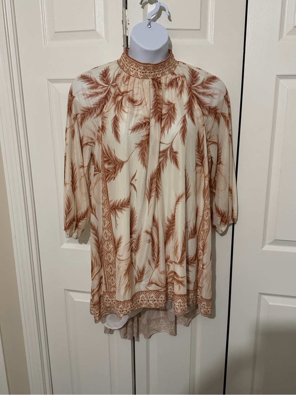 New in pkg Women's Cream and Brown Printed High-Neck dress XL